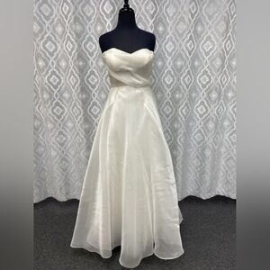 Strapless Sweatheart Neckline A-Line Silk Organza Dress